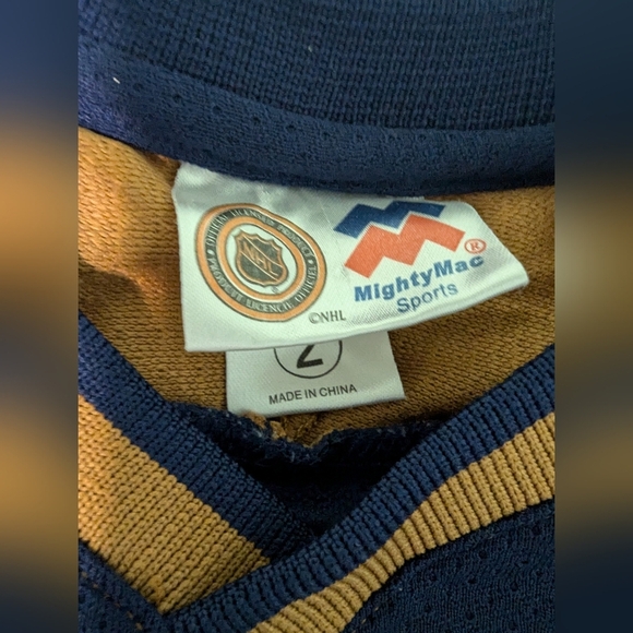 NHL Oilers hockey jersey Size 2T, excellent condition - Picture 6 of 12